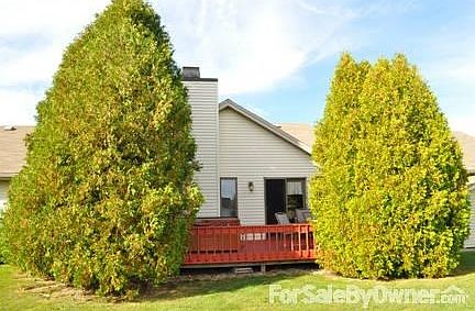 3rd image of 818 S Christopher St