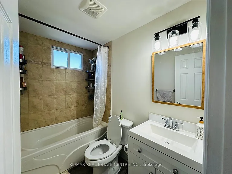 1 Havenbrook Ct — Photo 4