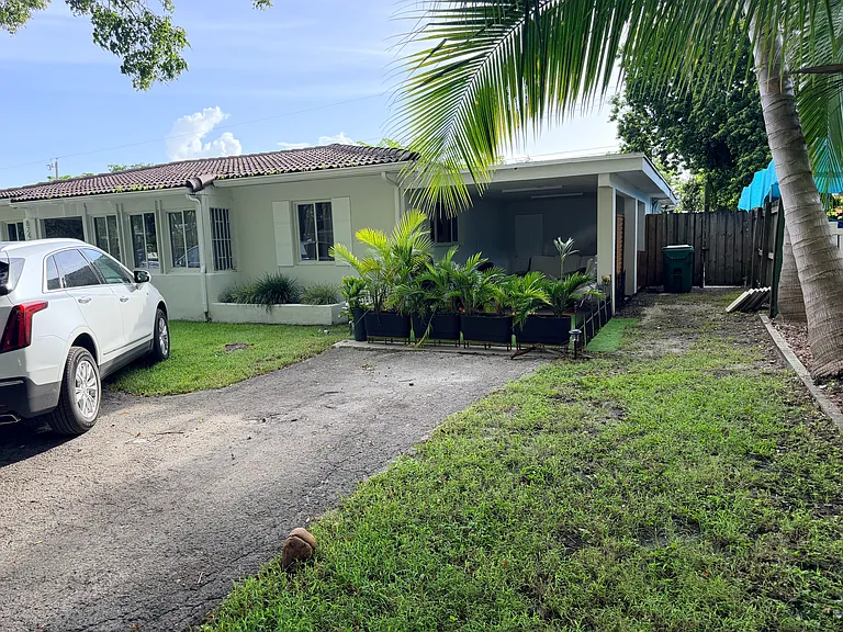 8240 SW 62nd Ct — Photo 8