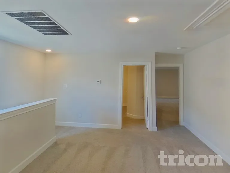1209 Bullock Dr — Photo 18