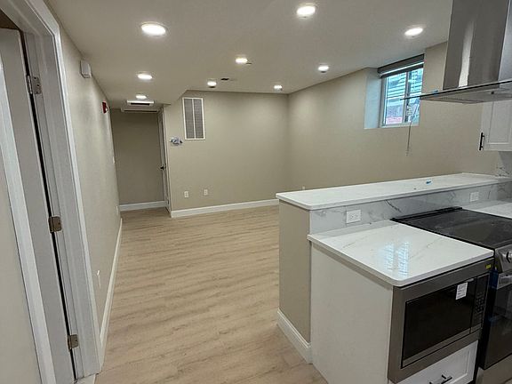 5th image of 231 Highland Ave #5