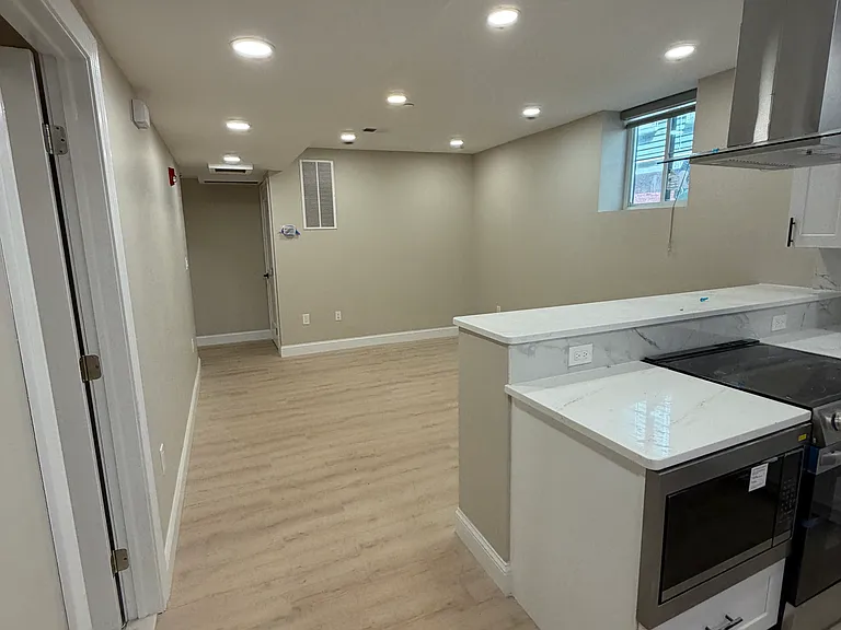231 Highland Ave #6 — Photo 8