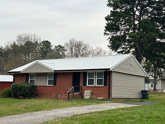 2nd image of 3051 Crawford Ave