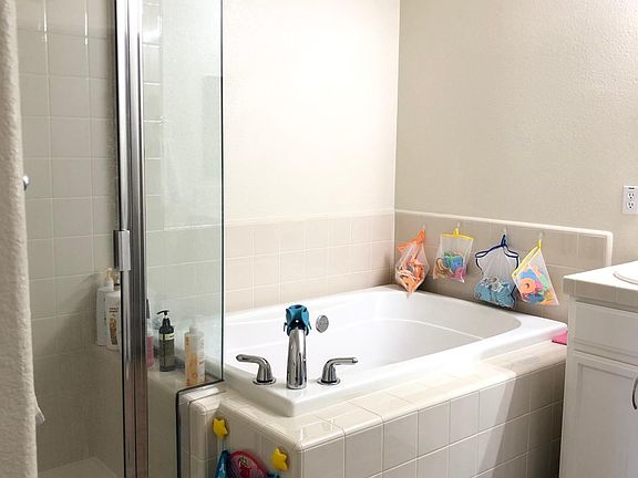 4th image of 4179 Clarinbridge Cir