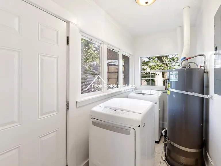 1812 El Monte Ave — Photo 11