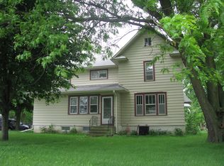 515 5th Ave SE, Britt, IA 50423
