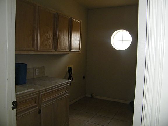 4th image of 319 N Alvarado St