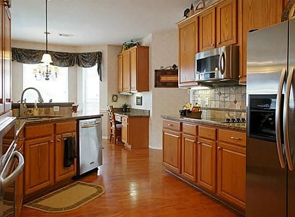 3rd image of 1524 Highland Lakes Dr