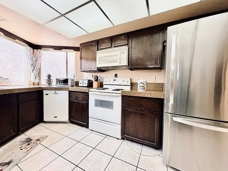 2212 Plaza Del Prado — Photo 24