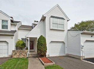3 Spokane Ln, Branchburg, NJ 08876