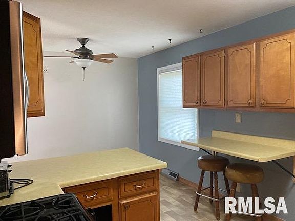 3rd image of 1724 Fairmeadows Dr