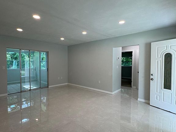 4th image of 6156 E Daly Ln