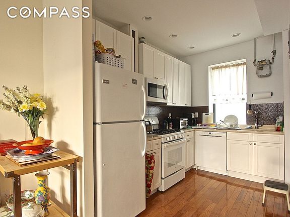 3rd image of 610 W 152nd St APT 32