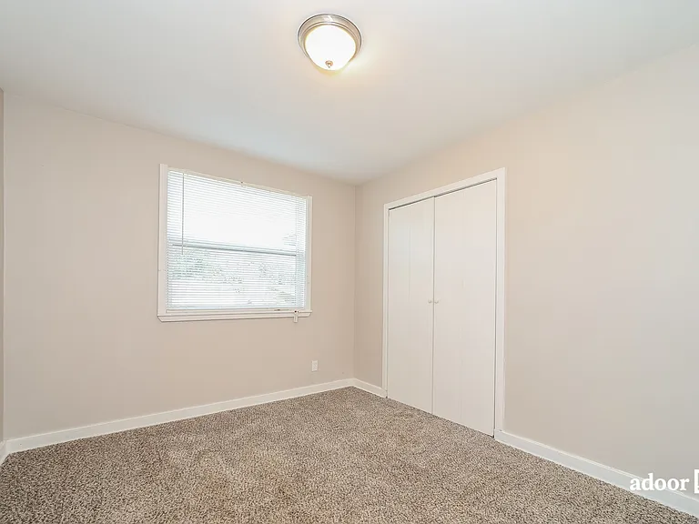 7426 Burlingame Dr S — Photo 14