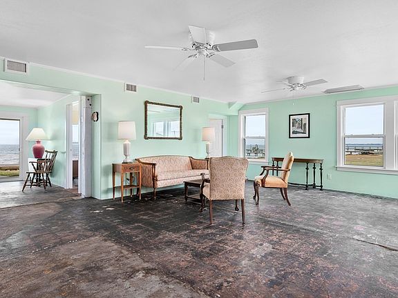 4th image of 3657 Copano Dr