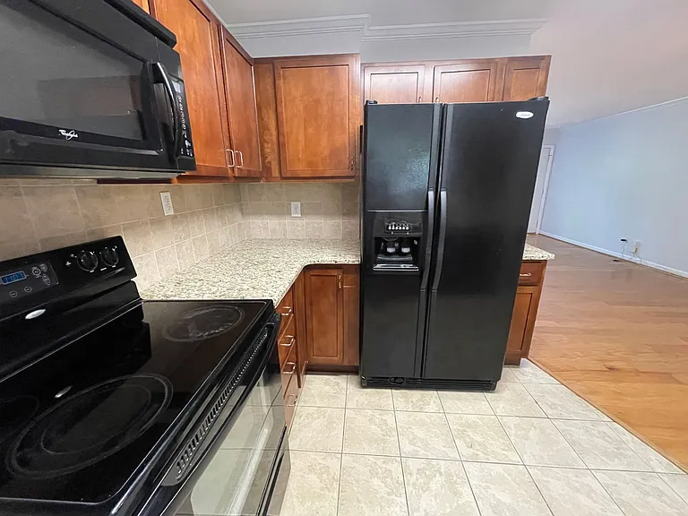 103 Sue Ann Ct #B — Photo 9