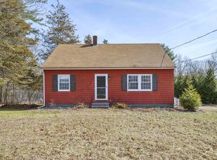 29 Lovell Rd, Stratham, NH 03885
