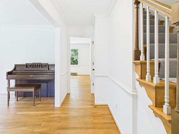 4th image of 10202 Seacliff Ln