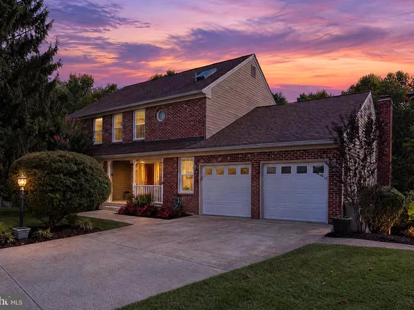 215 Heather Glen Rd, Sterling, VA 20165
