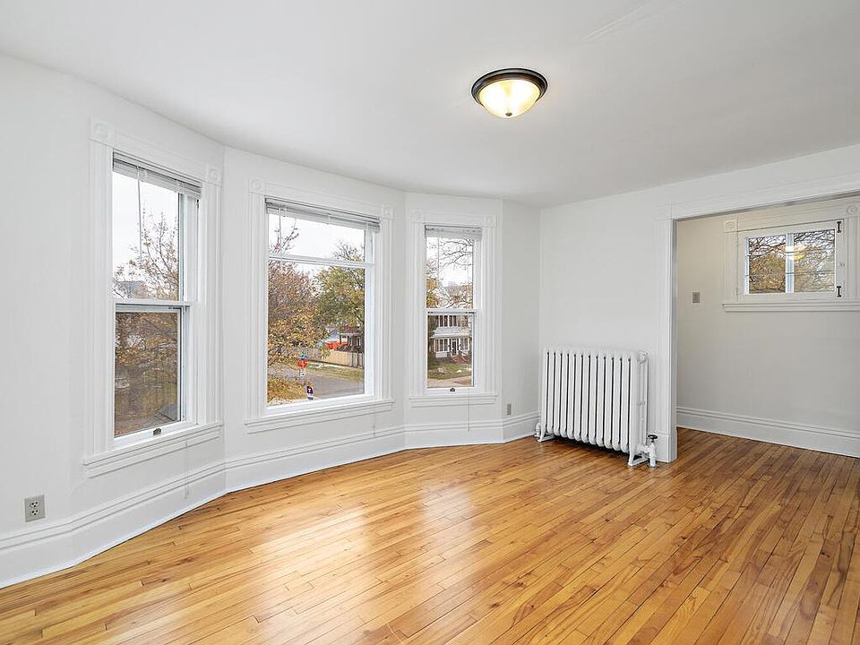 1st image of 1503 Fremont Ave N