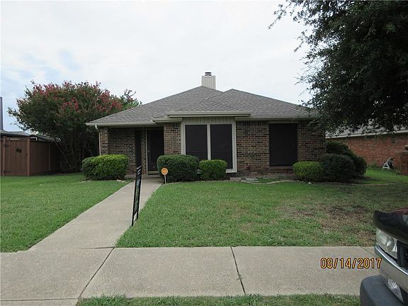 3rd image of 418 N Winding Oaks Dr