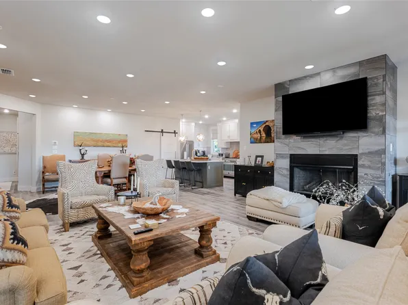 1673 Scenic Dr Unit 101, Graford, TX 76449