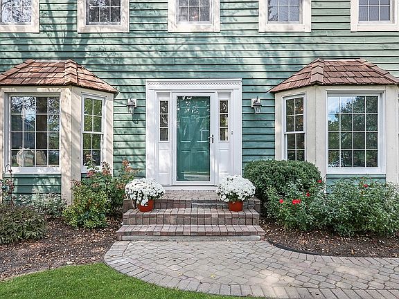 2nd image of 4364 Longmeadow Dr