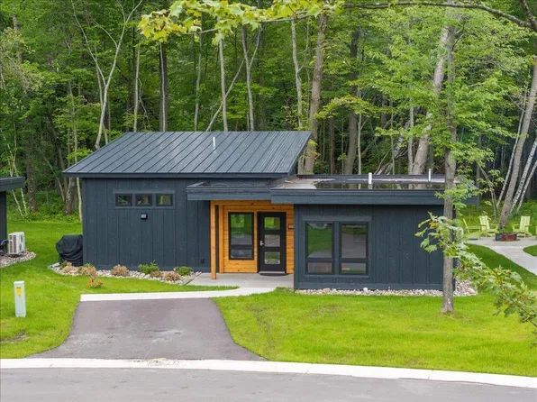 9825 Adventure Way SW #402, Nisswa, MN 56468