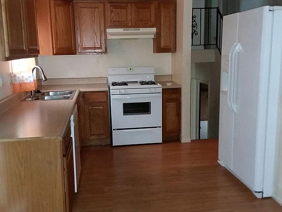 2nd image of 2846 Northlawn Ave