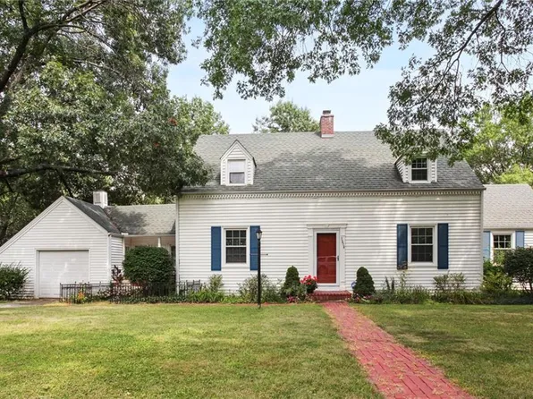 1314 8th St, Baldwin City, KS 66006