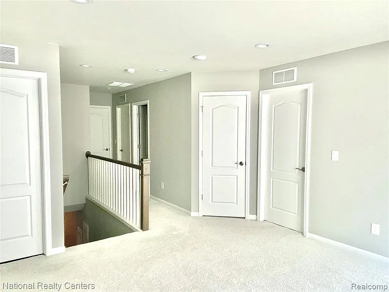 2835 Dillon Dr — Photo 12