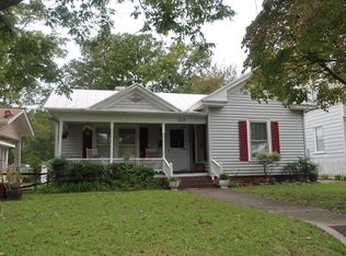 512 Charlotte St, Washington, NC 27889