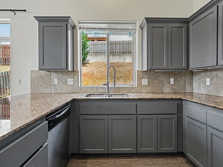 2495 Benjamin Ave NW — Photo 29