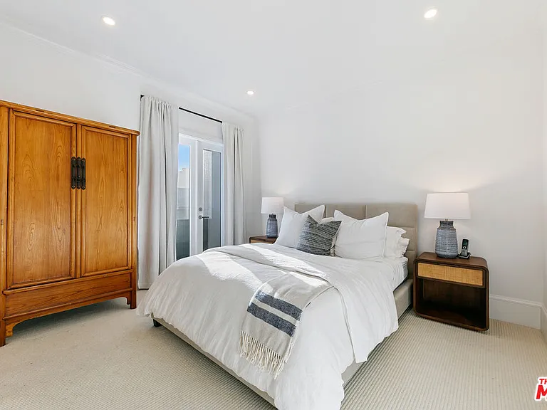 22630 Pacific Coast Hwy #1 — Photo 27