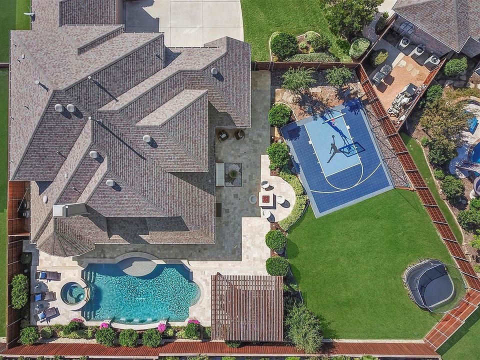 1st image of 1001 Gables Dr