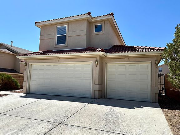 3rd image of 8020 Vinemont Pl NW