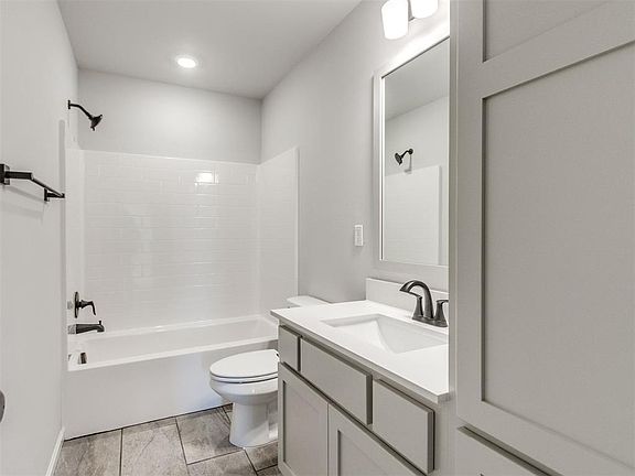 5th image of 1000 Redwood Creek Dr