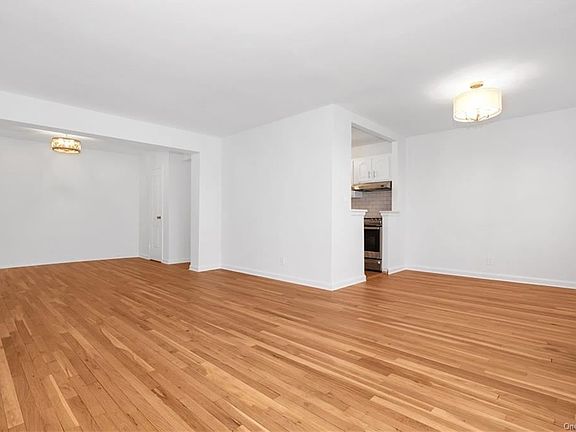 5th image of 1 Oakridge Pl APT 2D
