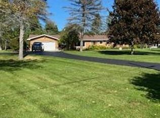 2955 Lauria Rd, Kawkawlin, MI 48631