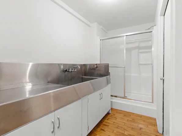 712 Broadway image 11 of 13