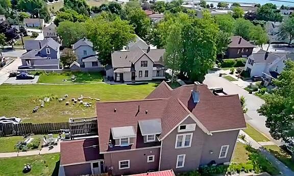 4th image of 422 Niagara AVENUE