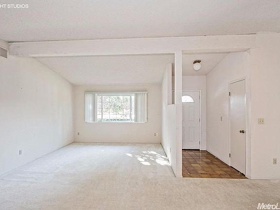 4th image of 599 De Mar Dr