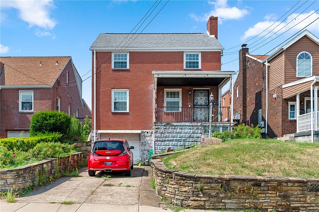 621 Bigelow St photo 1