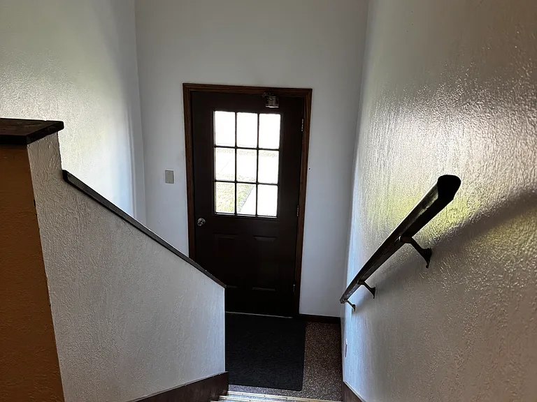 315 E Main St #4 — Photo 6