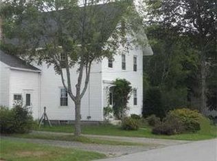 9 Lincoln St, Hallowell, ME 04347