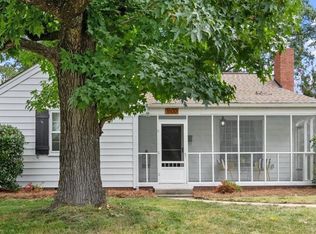 1600 W Lake Dr, Greensboro, NC 27408