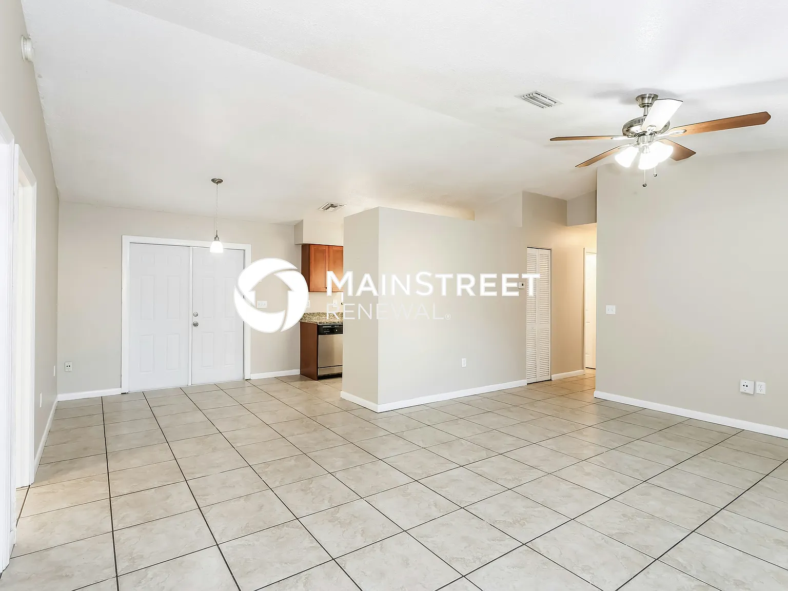 866 Glendale Ave NW — Photo 3