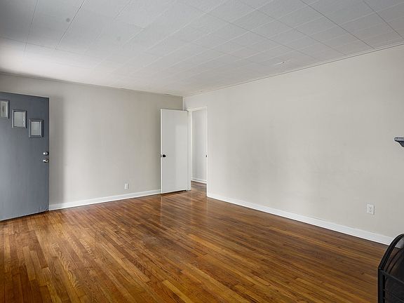 3rd image of 1813 Tune Ave