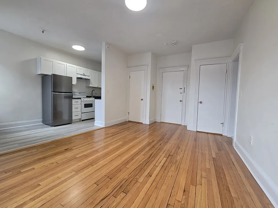 2 Sutherland Rd #5