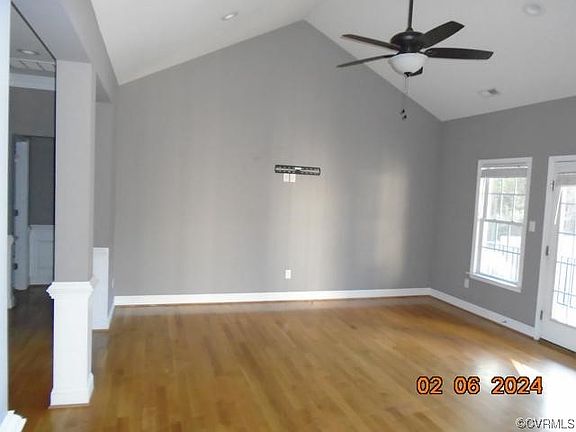 4th image of 5761 Johnnies Way